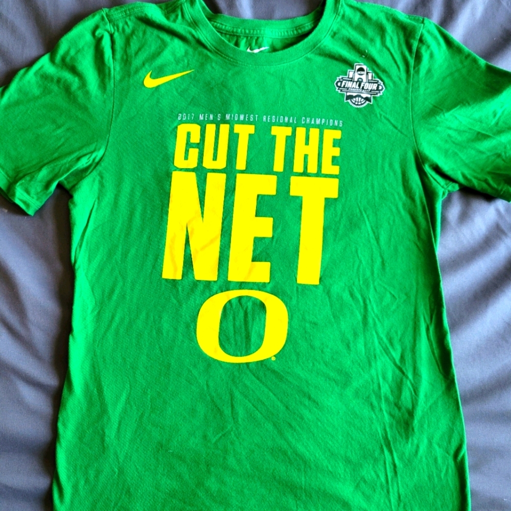 Oregon duck nike t-shirt size small